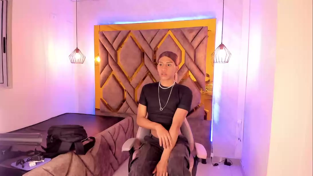 Model - Micela walker ass