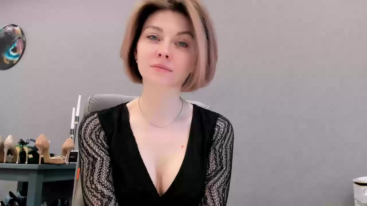 Model - Russian Seductress Miss Kate femdom