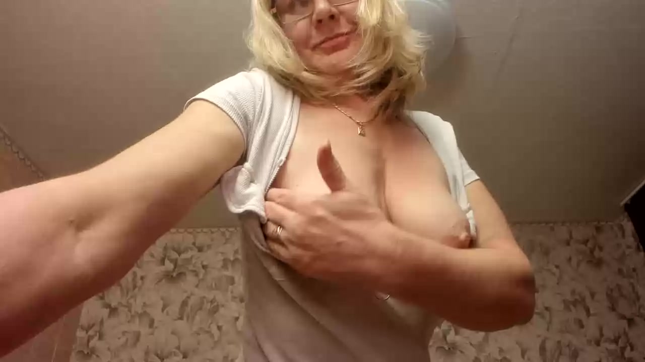 Model - Nirvana pussy