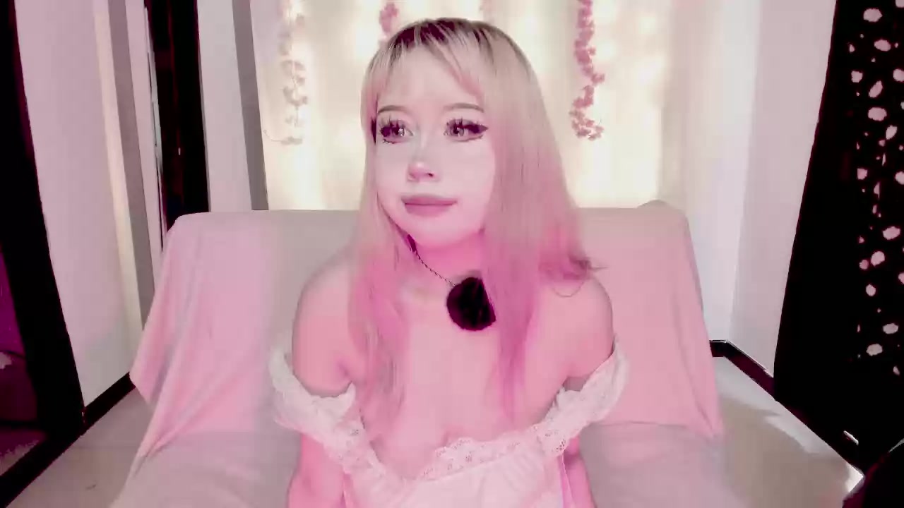 Model - Aissen Star deepthroat