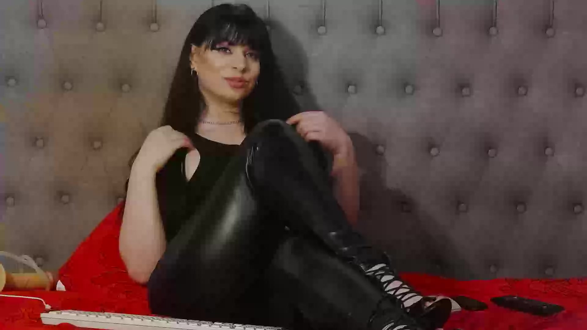 Model - MadelyneTayllor fastresponse