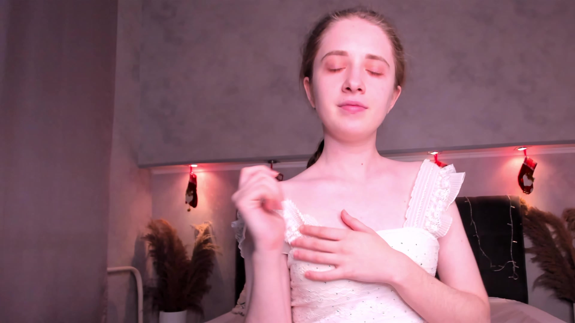 Model - Camilla striptease