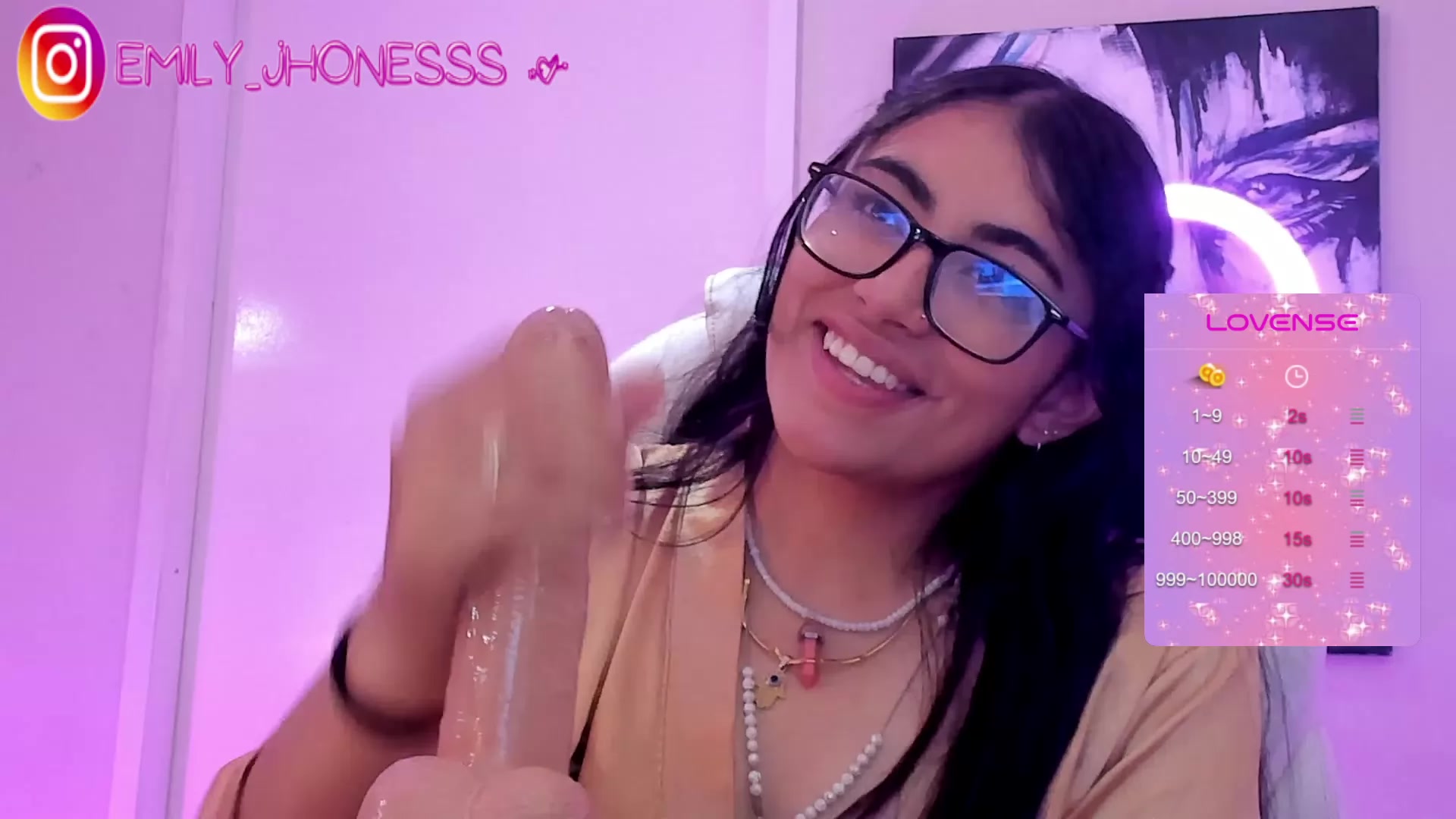 Model - Emily bigtits