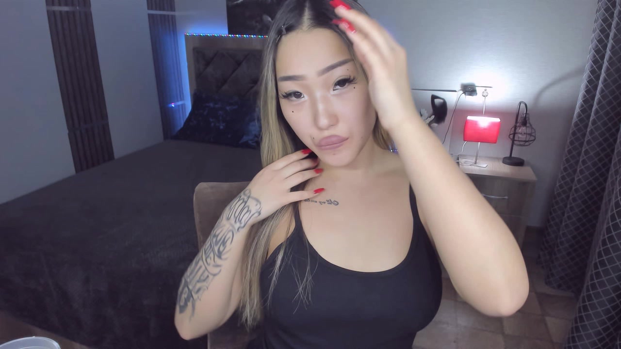 Model - MelissaJerome striptease