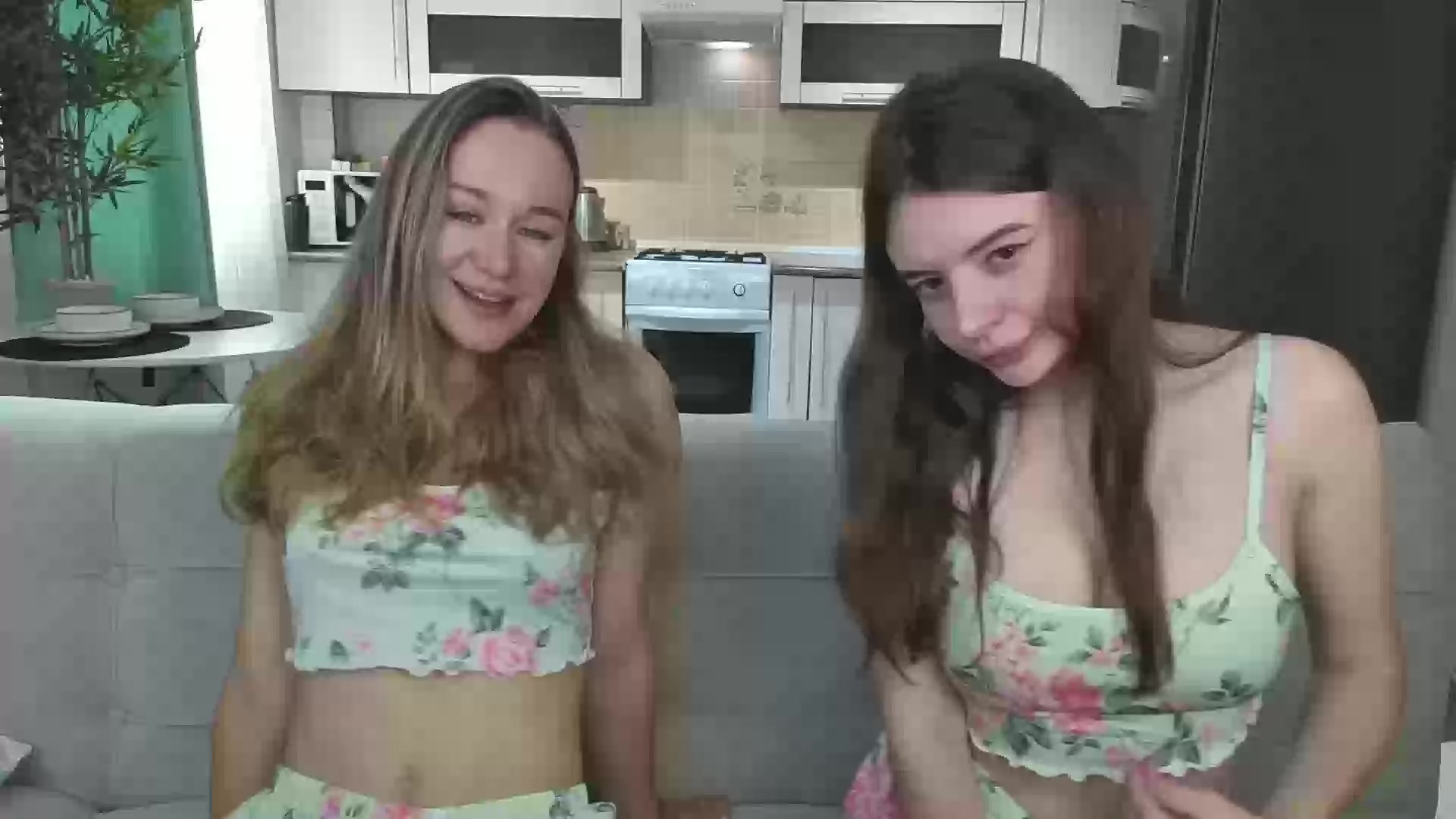 Model - Margo and Alice anal