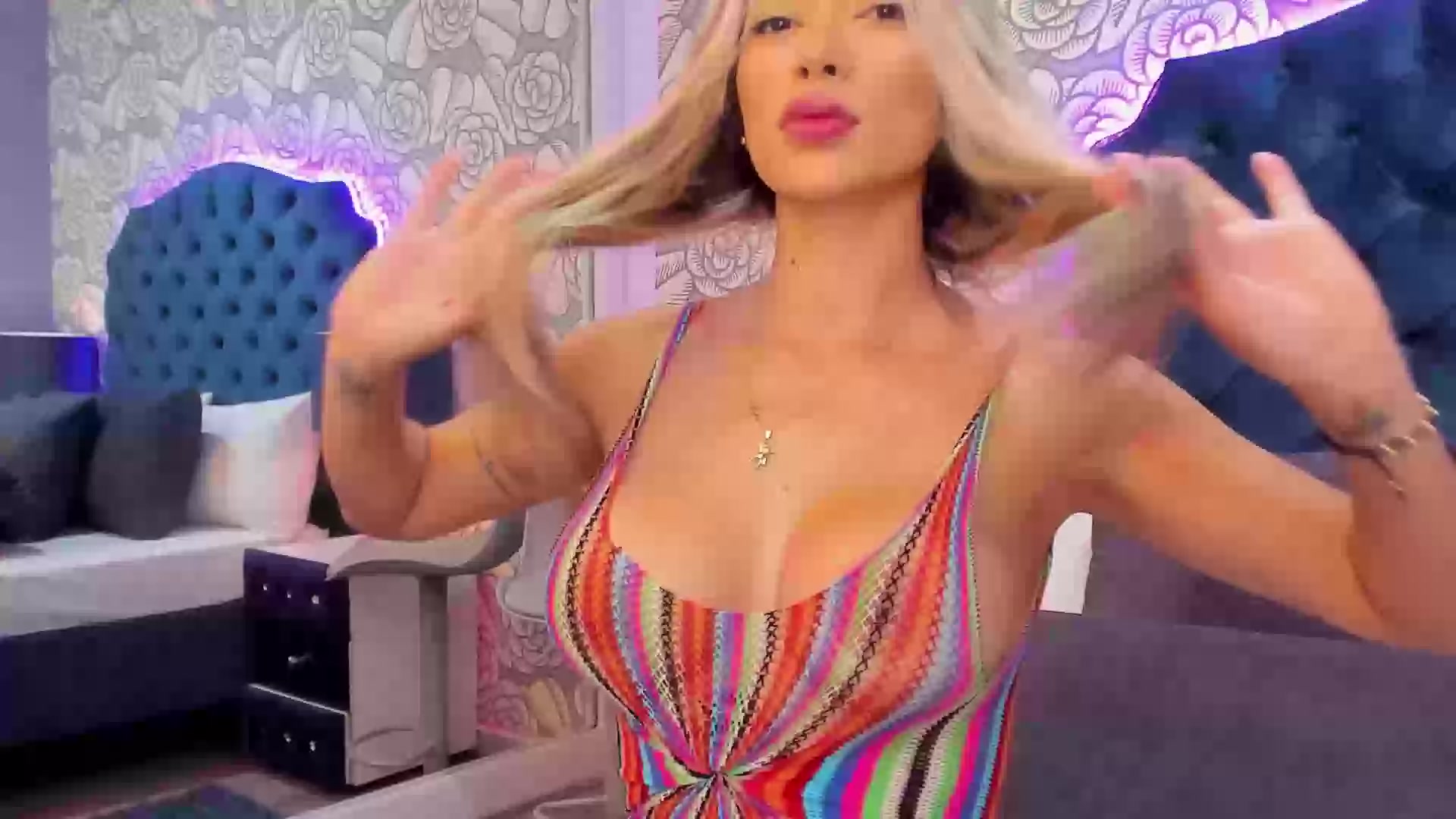 Model - Anna Kinh pussy