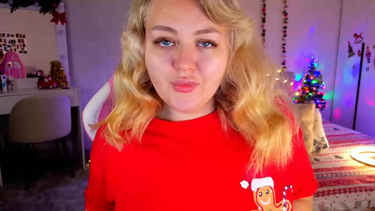 Model - HornyCake deepthroat