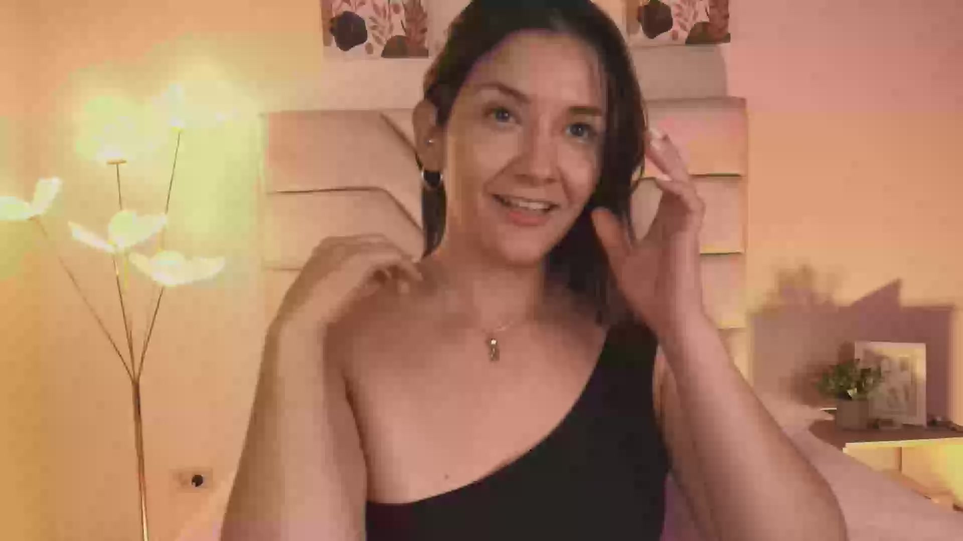 Model - cristal baldwin feet