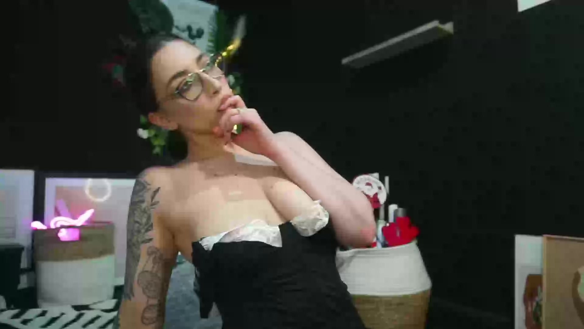 Model - IngAiden HUMILATION