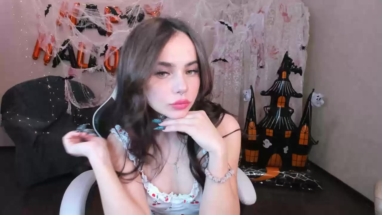 Model - Liselle boobs