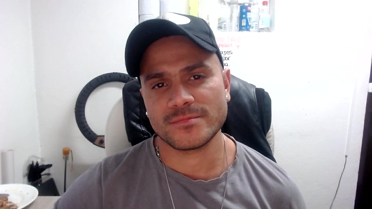 Model - manujfo bigcock