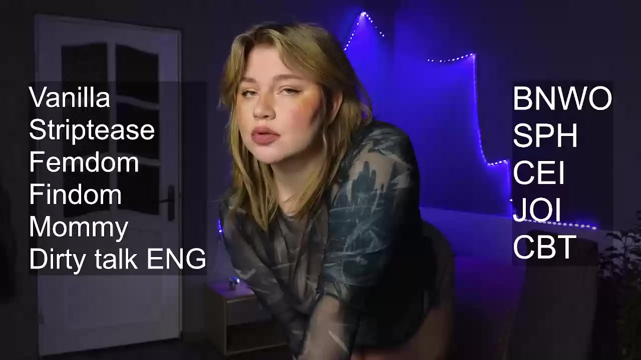 Model - Kira bigtits