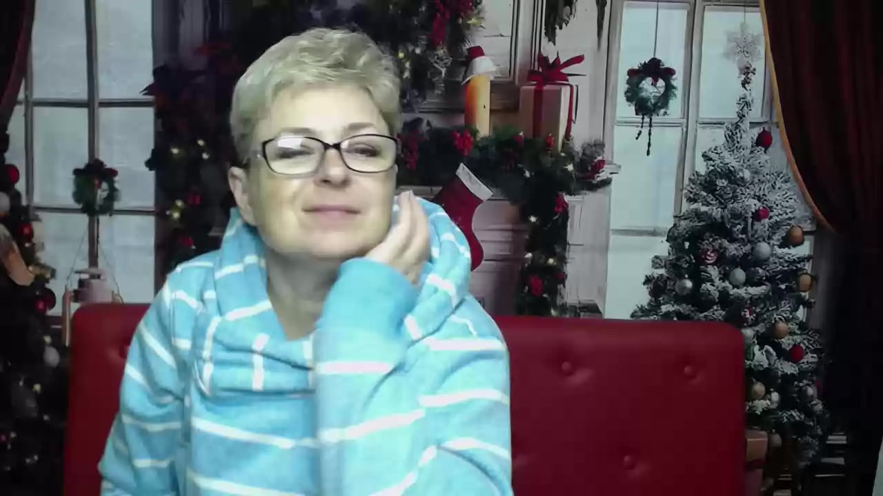 Model - EmiliaGree bigtits