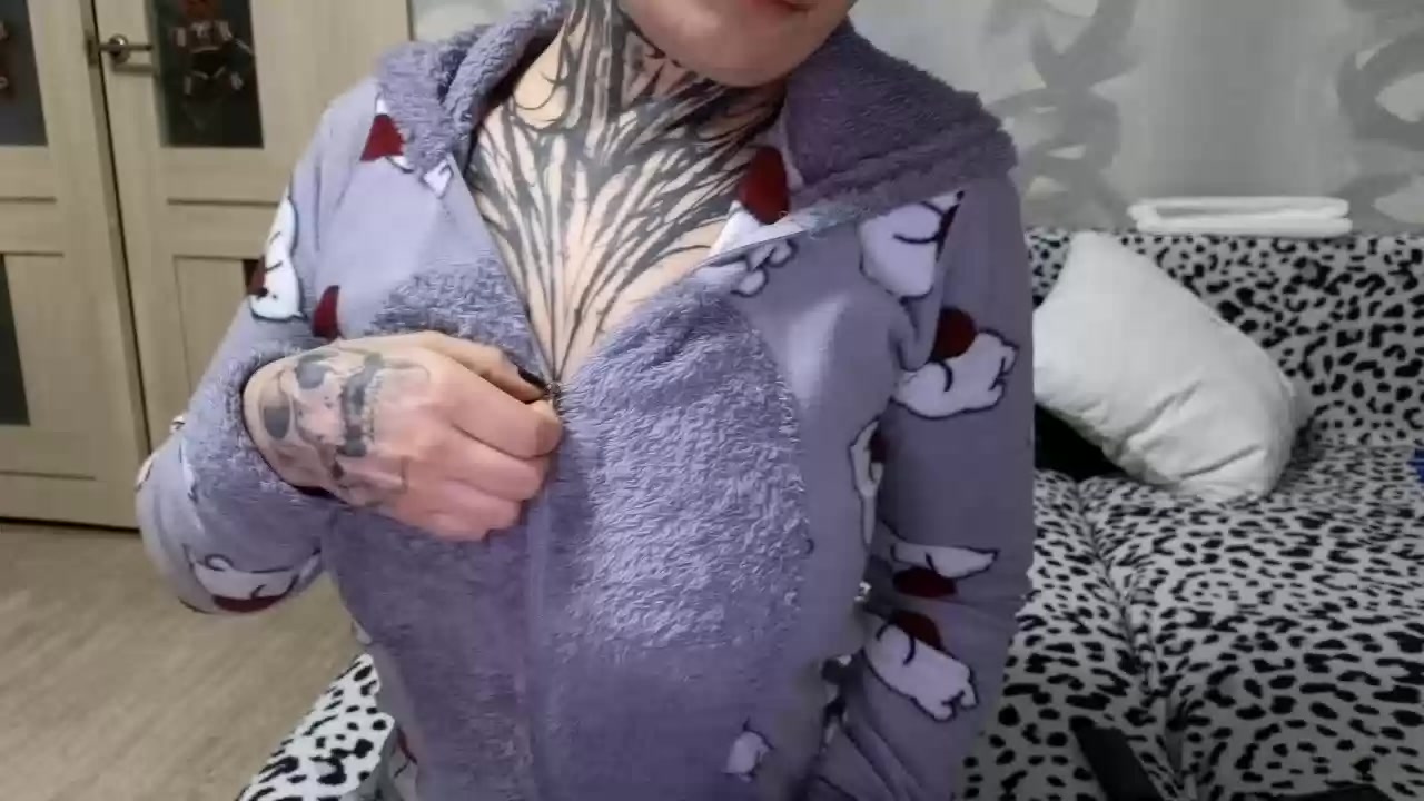 Model - dominikaz anal