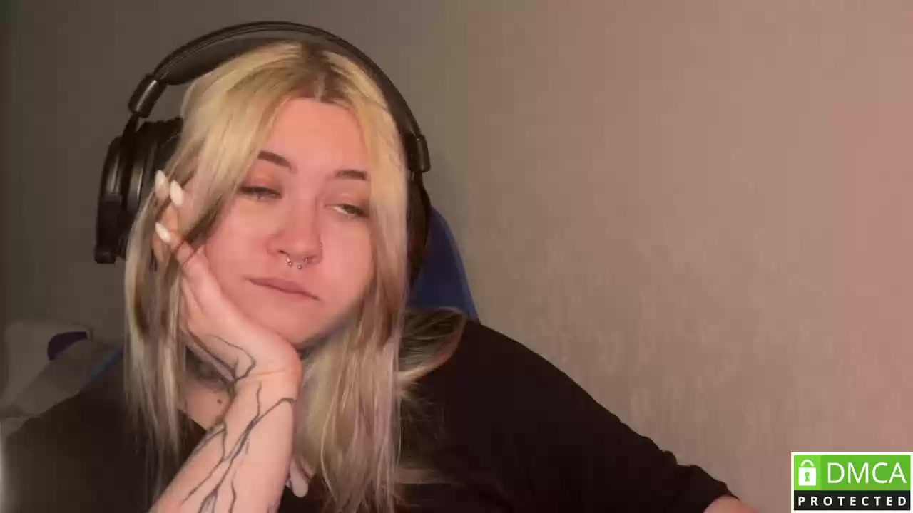 Model - Xyli ass