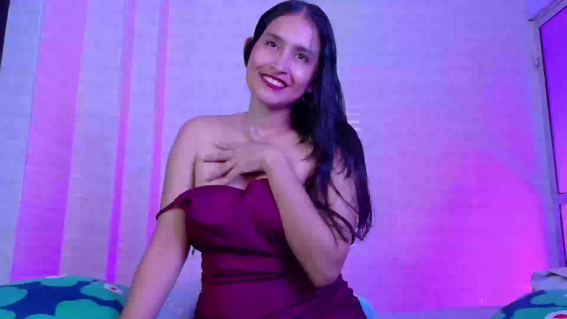 Model - amelie_cam Latin