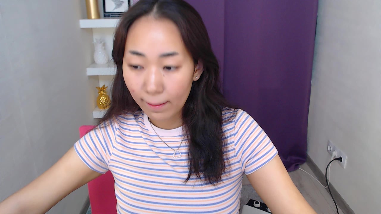 Model - Kiara Sunny curvy