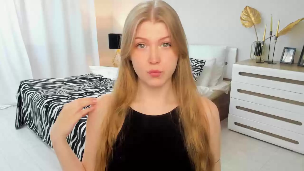 Model - StellaDean sexy