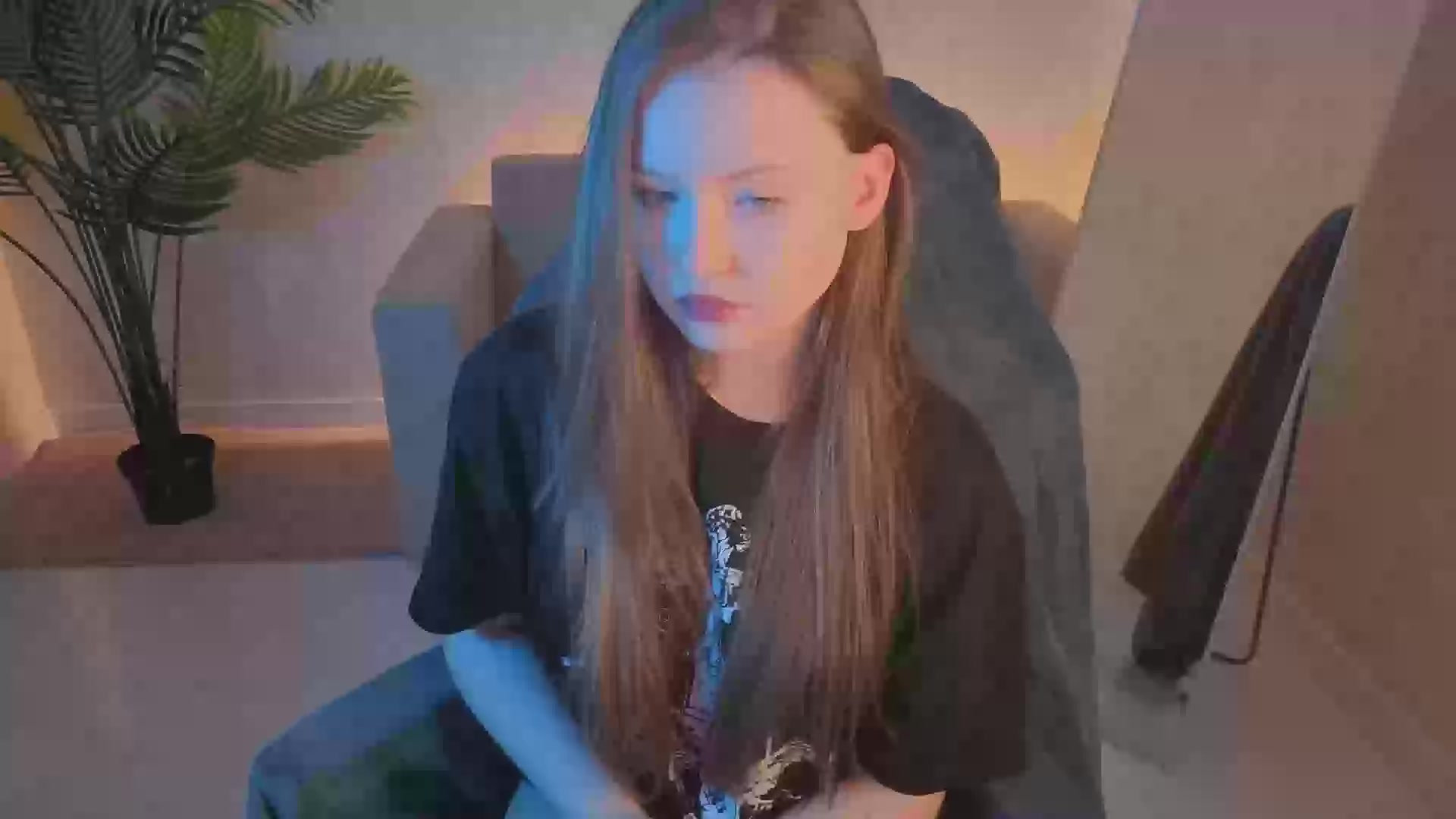 Model - Sirena blowjob