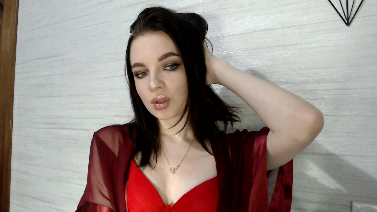 Lola Skype - SkyPrivate Girl Profile & Live Cam Show SkyPrivate