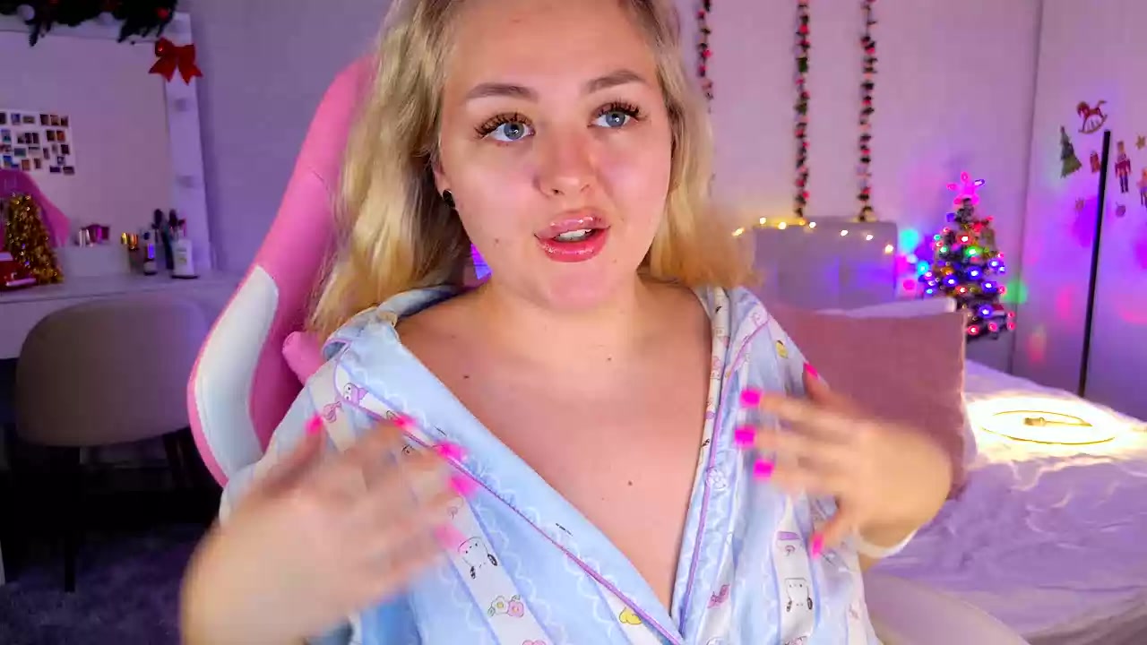 Model - HornyCake deepthroat