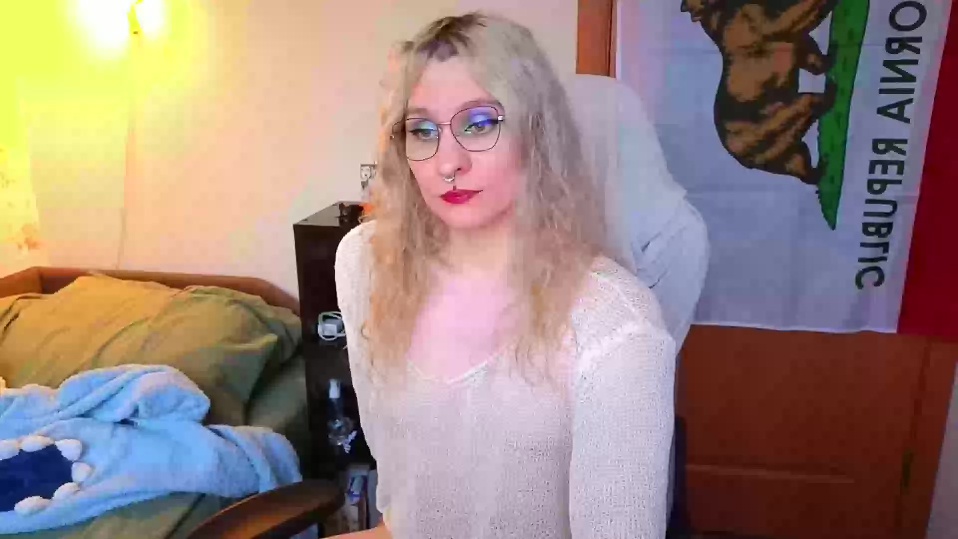 Model - Lori_Myaf Blonde