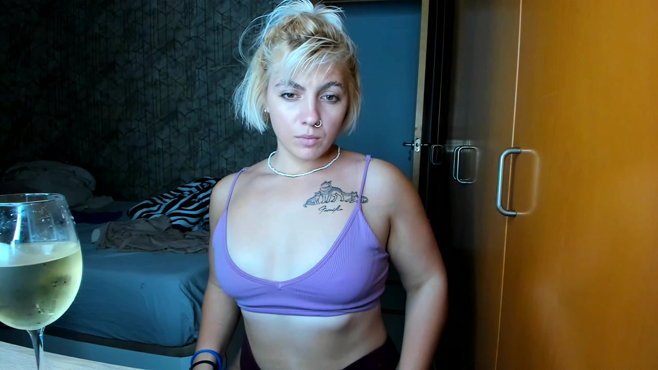 Model - HOOT_ANDREEAXXX noralush