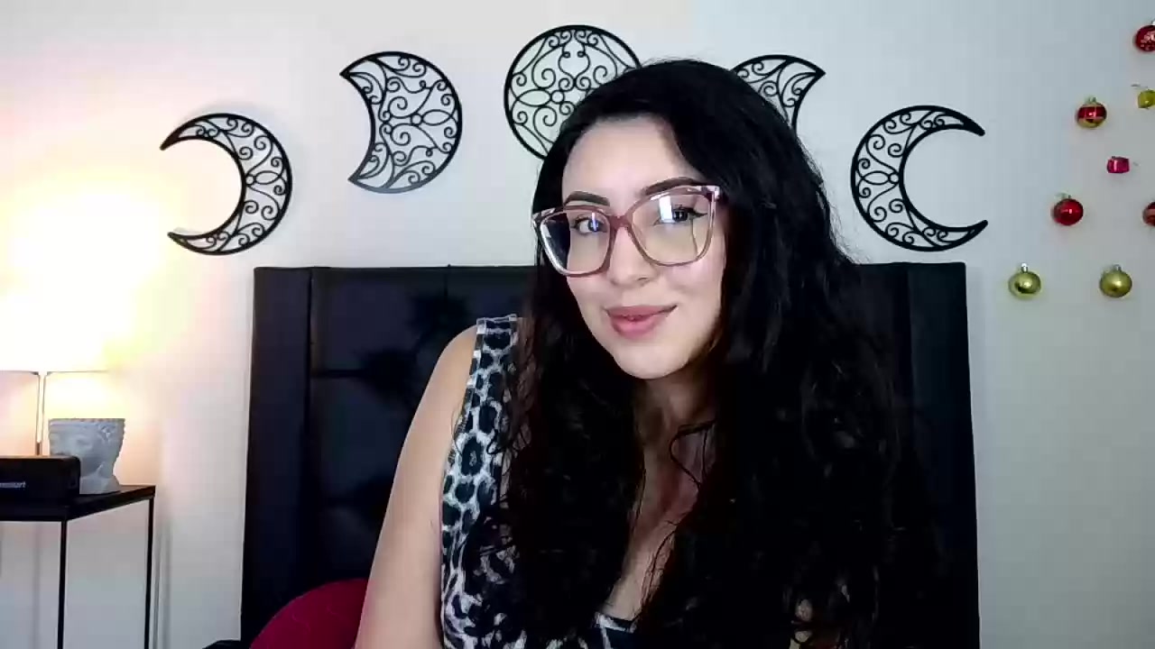 Model - Evolet Flower anal