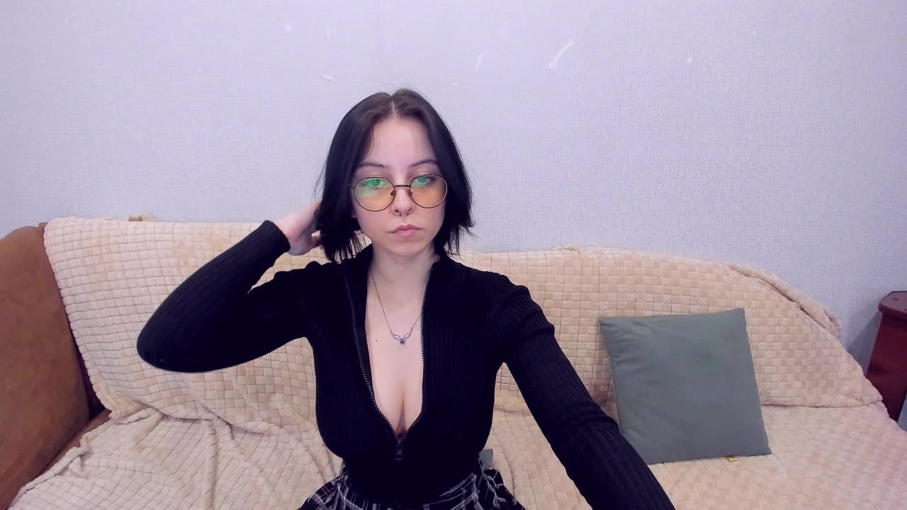 Model - DaniellaVivien sexy