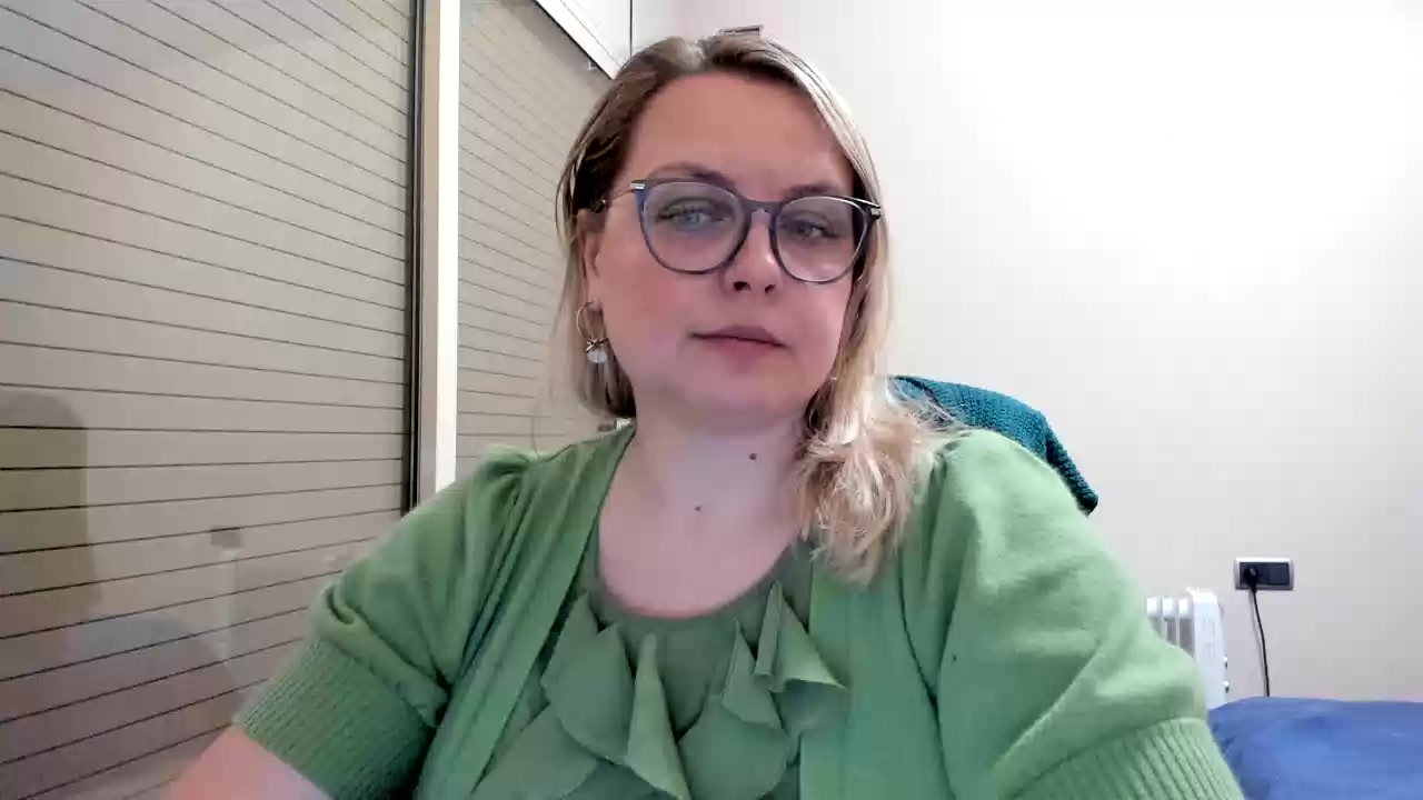 Model - JOI MISTRESS CEI