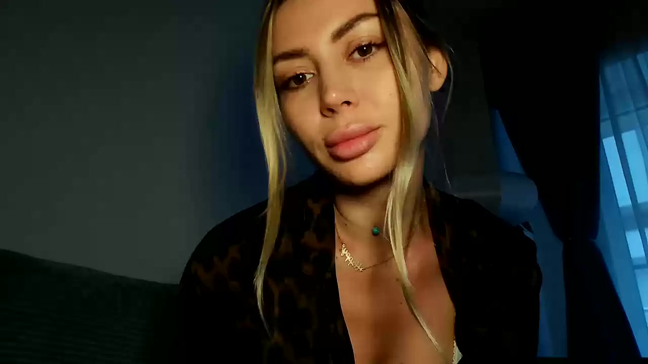 Model - Tina Divine bigboobs