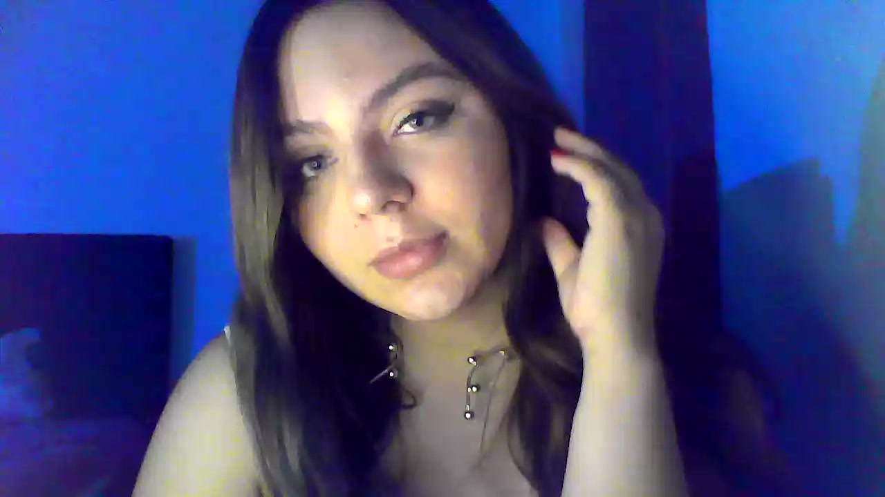 Model - Dhanna Mont dildo