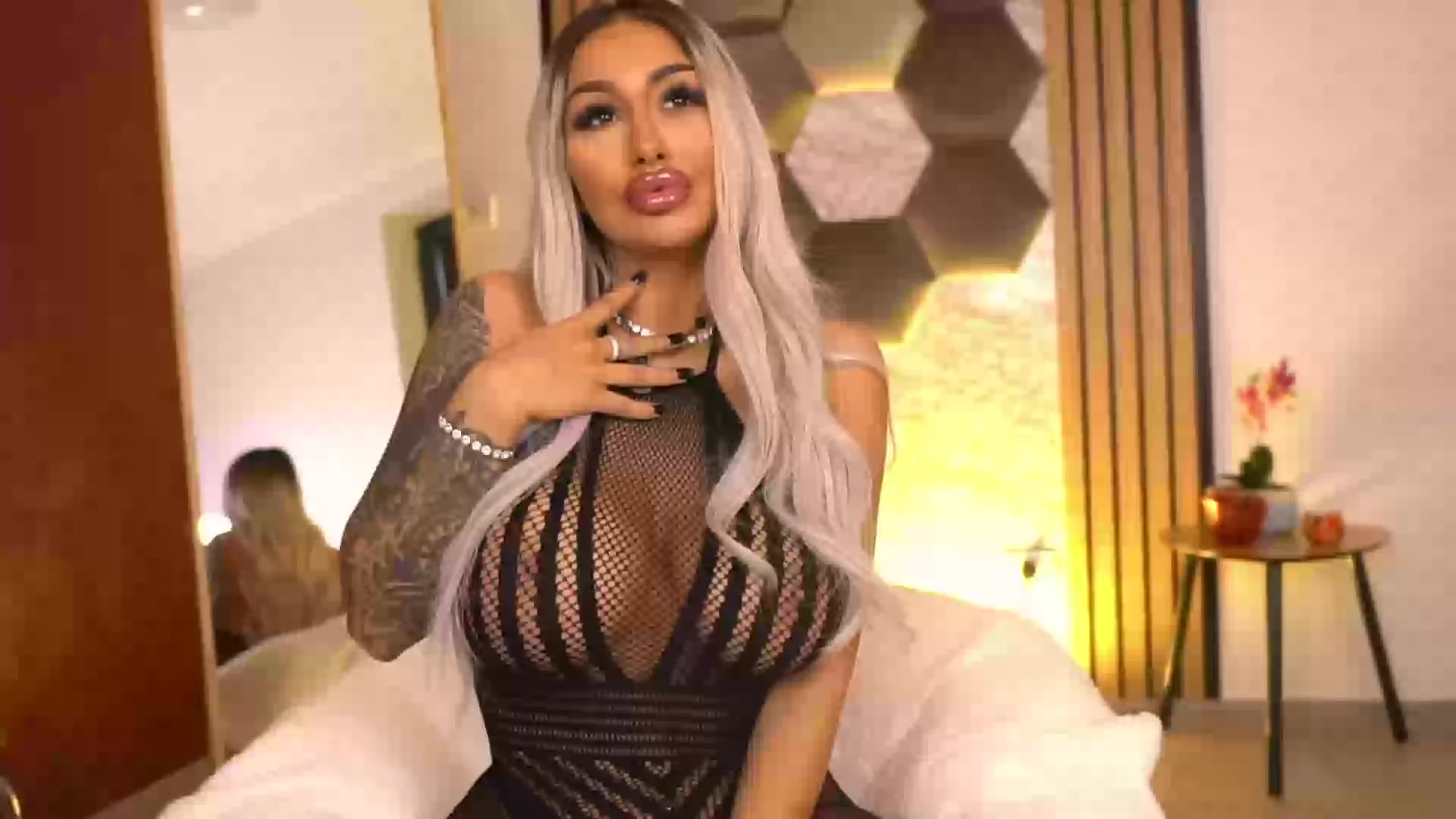 Model - GoldenAmber toys