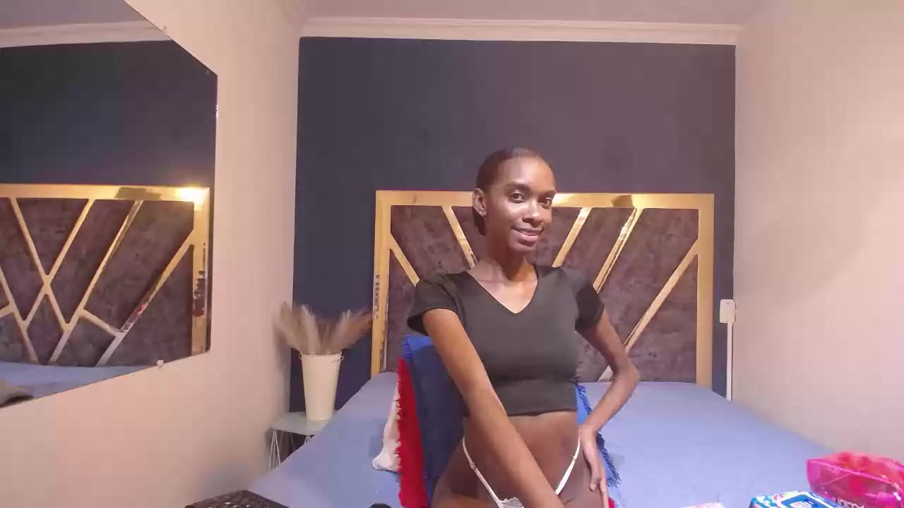 Model - Skyller Wonder anal