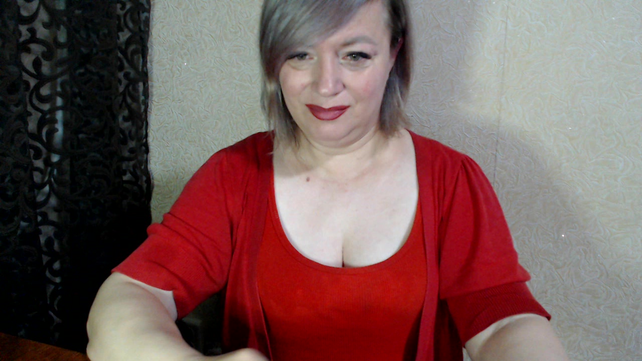 Model - BethPansies striptease