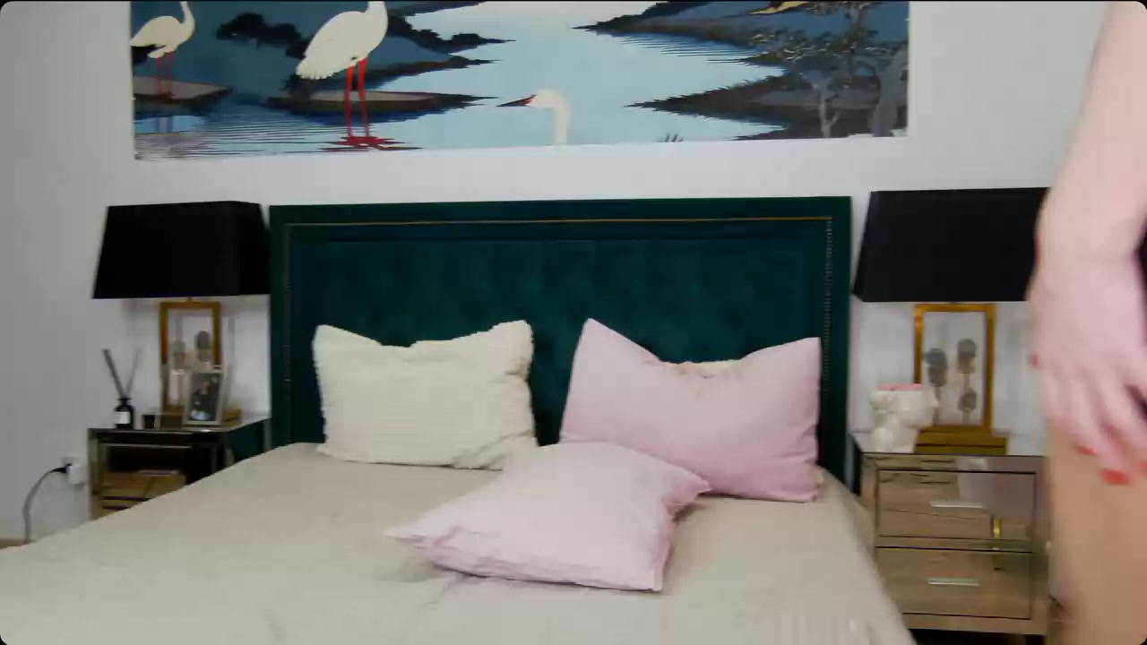 Model - LadyPosh findom