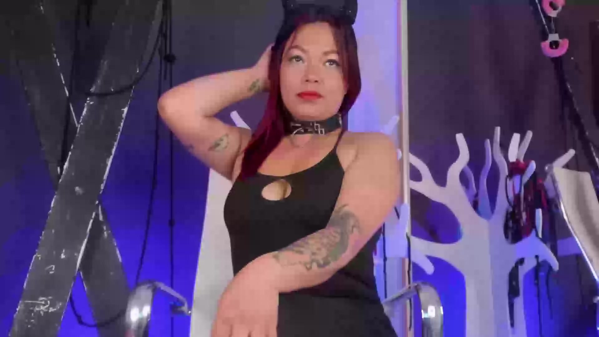 Model - AlanaJones milf