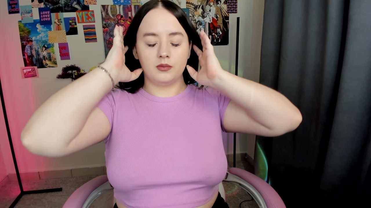 Model - Lara bigtits