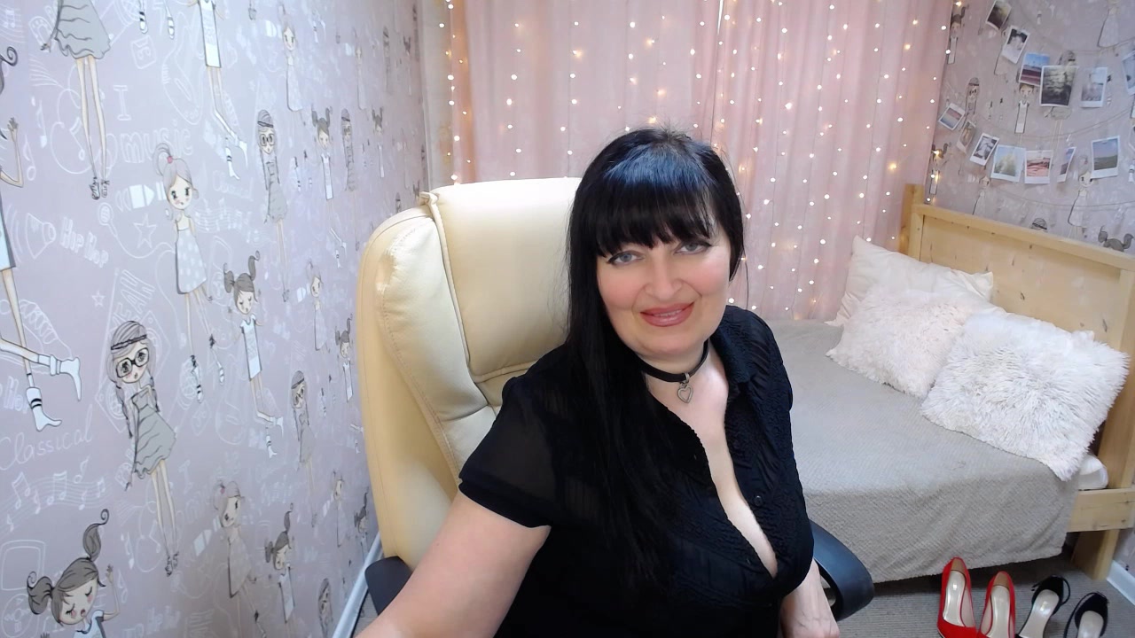 Model - MaryQuincy bigboobs