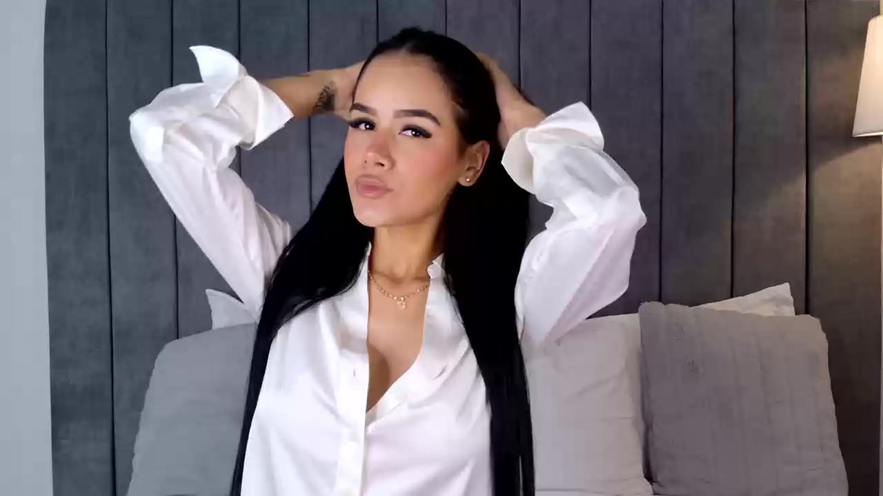 Model - Milaa Squirt