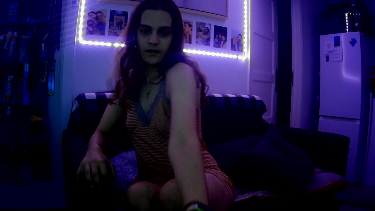 Model - Louise roleplay