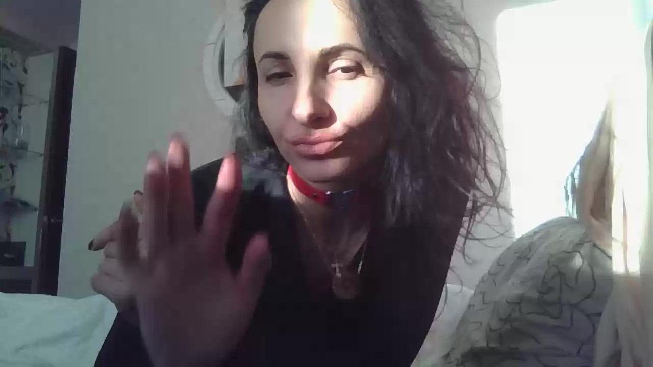 Model - EdenGrace1 striptease