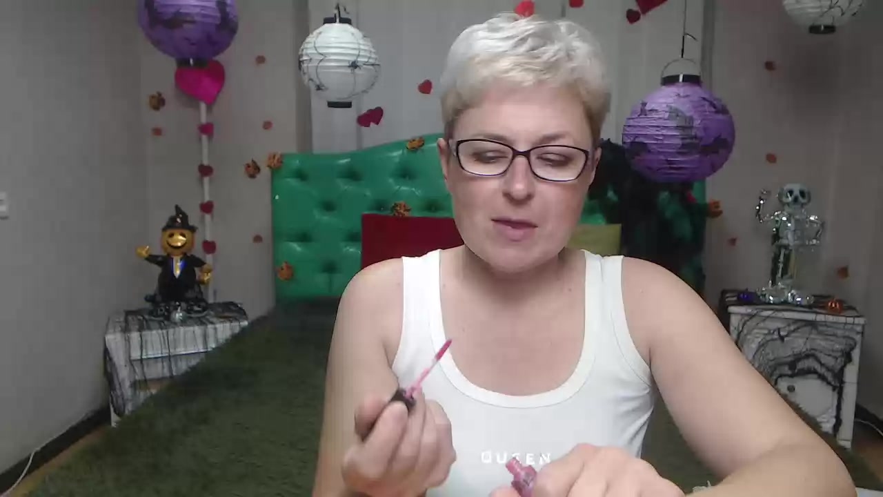 Model - EmiliaGree bigtits