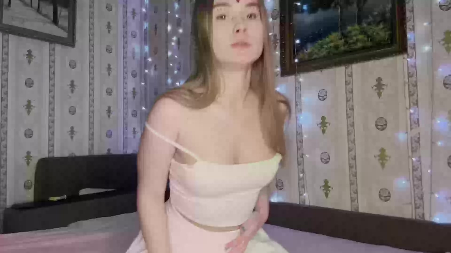 Model - Wendy Oops striptease