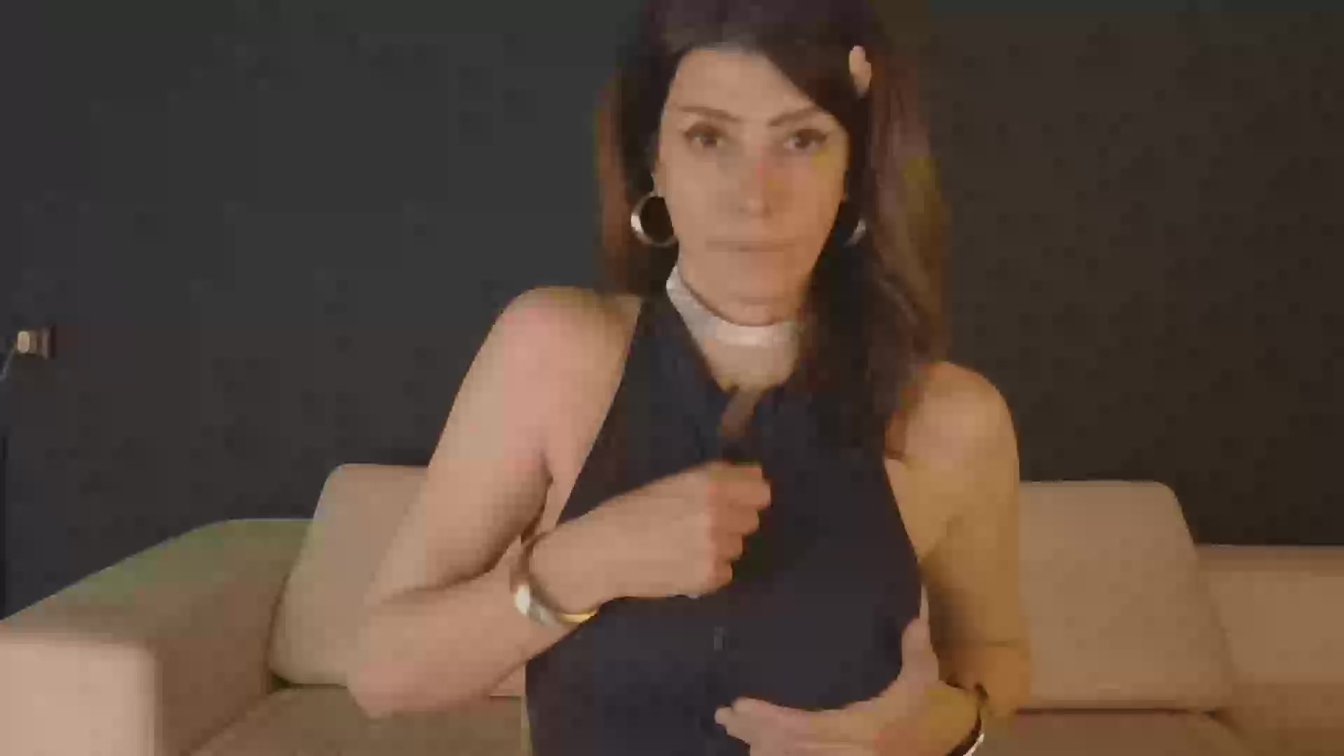 Model - WhiteQueen888 blowjob