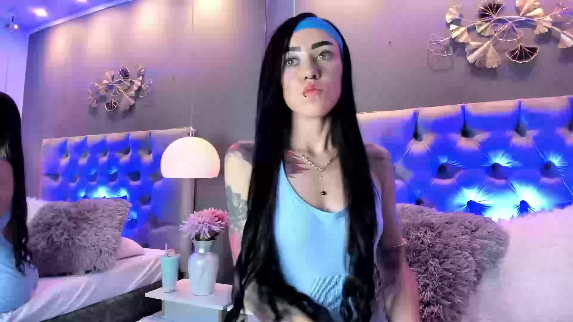 Model - Athziry G deepthroat