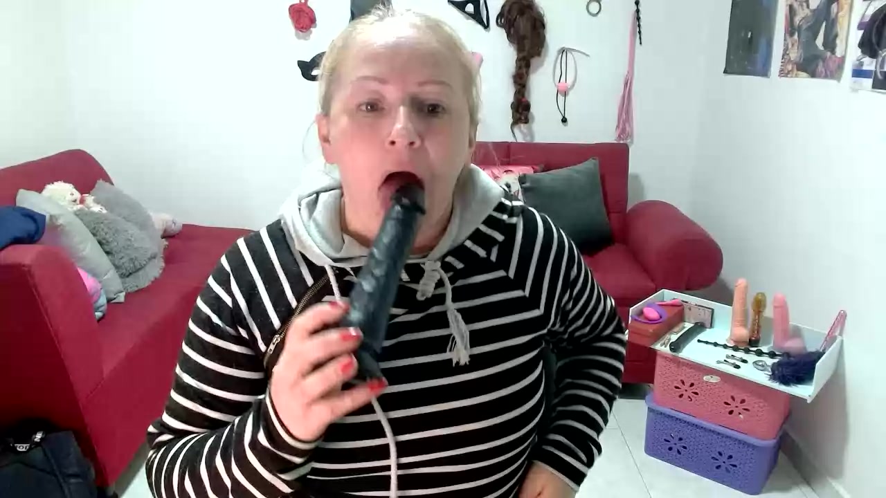 Model - Emperatriz anal