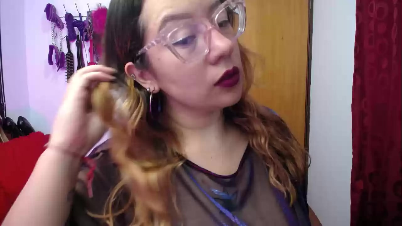 Model - HollyBBW blowjob