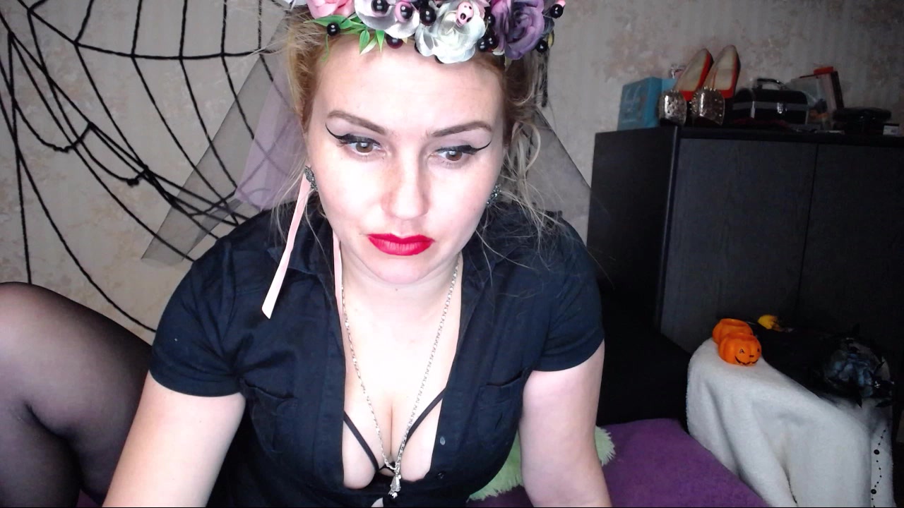 Model - Monro blowjob