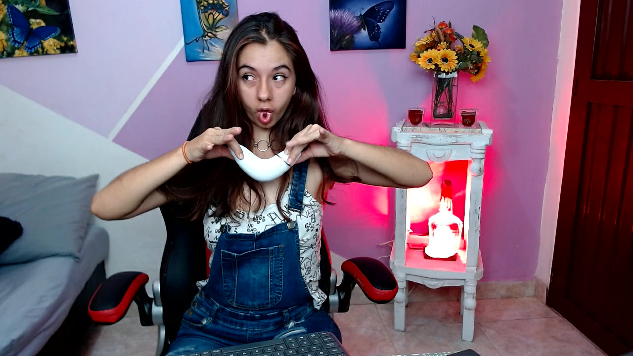 Model - Annie Clay sph